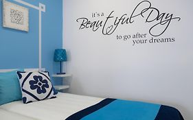 Chez Downtown Charm - Your Seaside Dream!